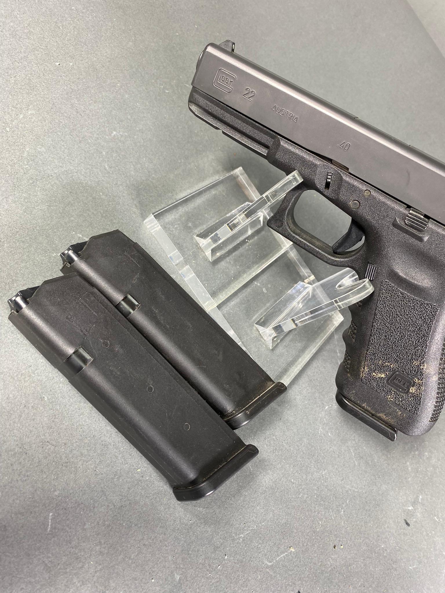 * Glock Model 22 Pistol 40 Cal w/Three Magazines