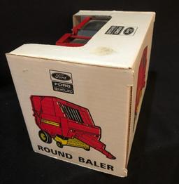 NEW HOLLAND 660 AUTO-WRAP ROUND BALER - 1/16 SCALE BY SCALE MODELS