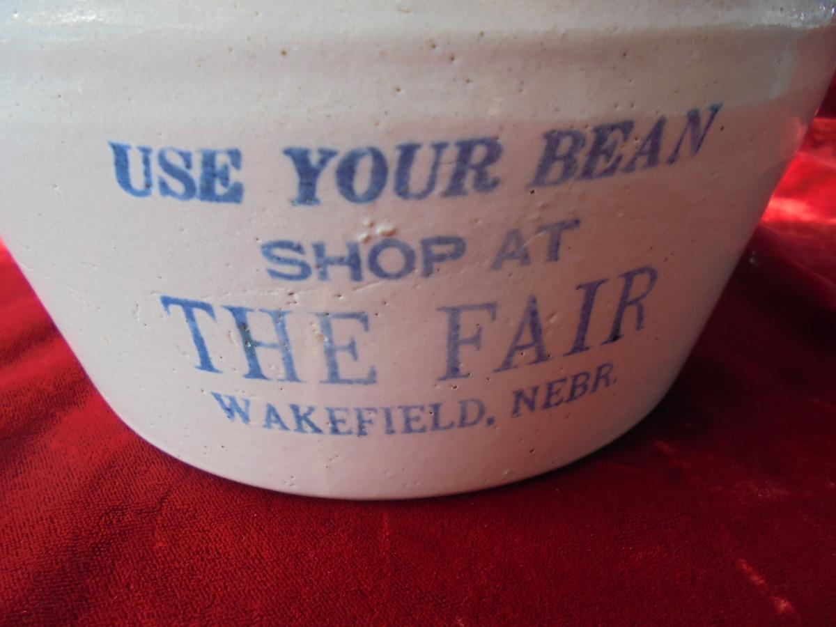 OLD STONEWARE BEAN POT & LID WITH WAKEFIELD NEBRASKA ADVERTISING