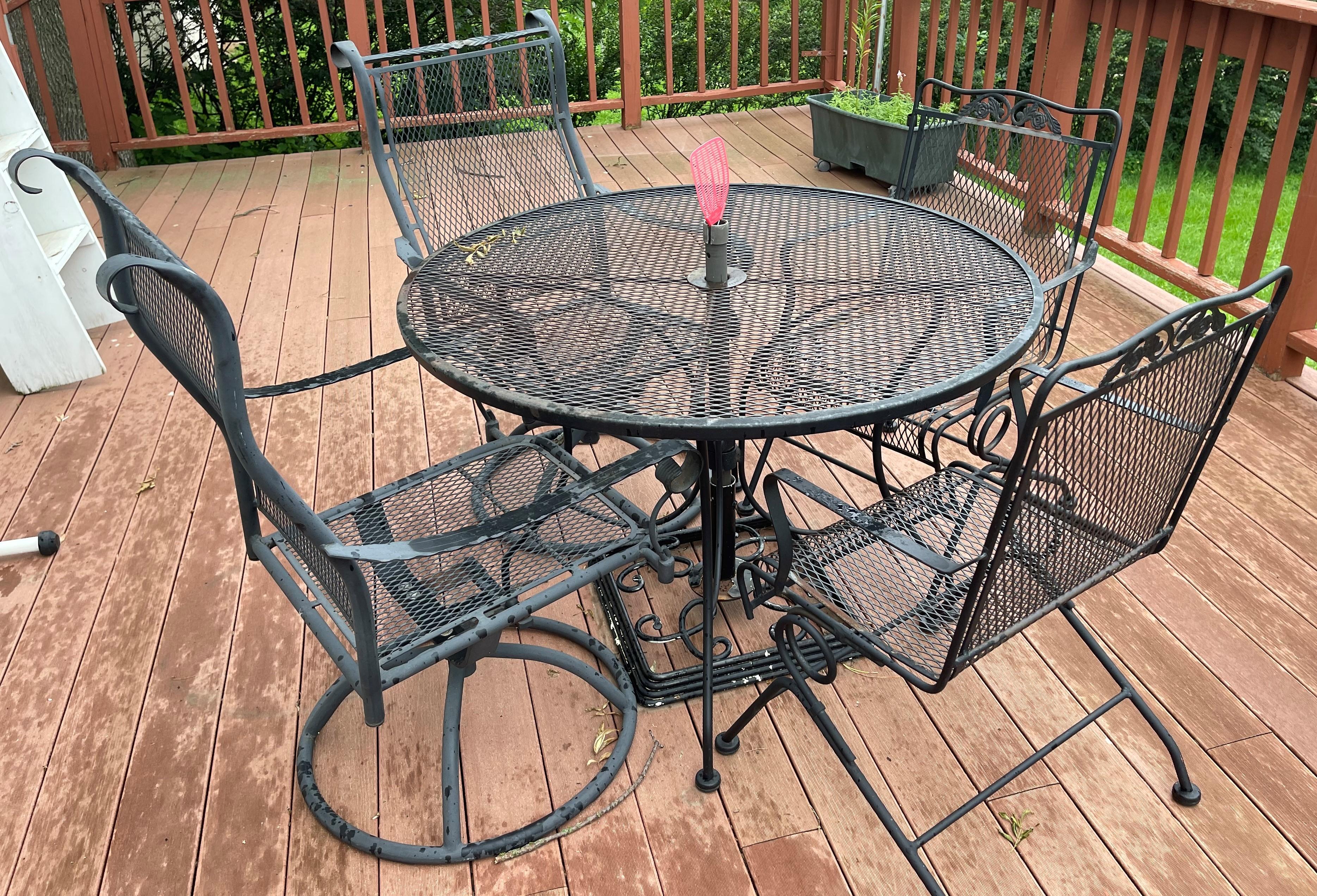 PATIO SET