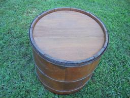 PRIMITIVE WOOD CONTAINER - ROUND- VERY NEAT