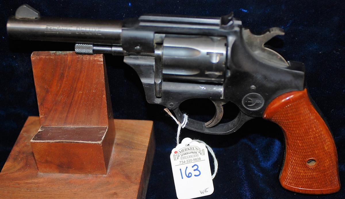 High Standard Sentinel Deluxe .22 Cal. 9-Shot Revolver