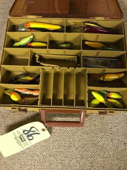 2-sided fishing box w/lures incl. Hot n Tots - thunder sticks - wiggle warts - shadrap - Erie dearie