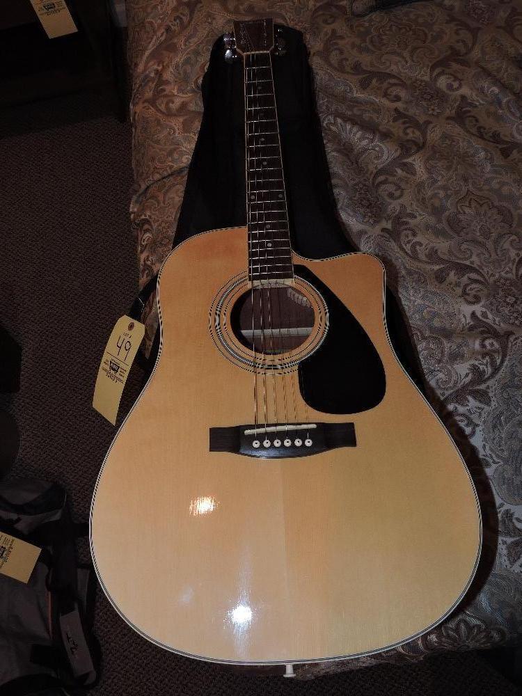Yamaha Acoustic FD01 Guitar With Soft Case