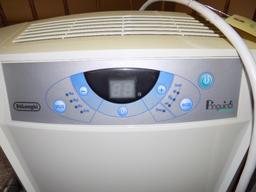 DeLonghi Pinguino floor model a/c unit