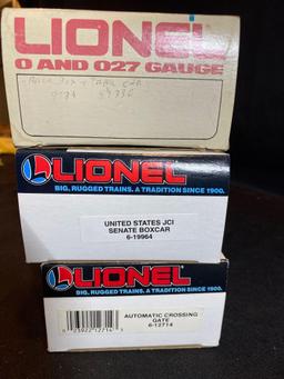 Lionel assorted cars & crossing gate