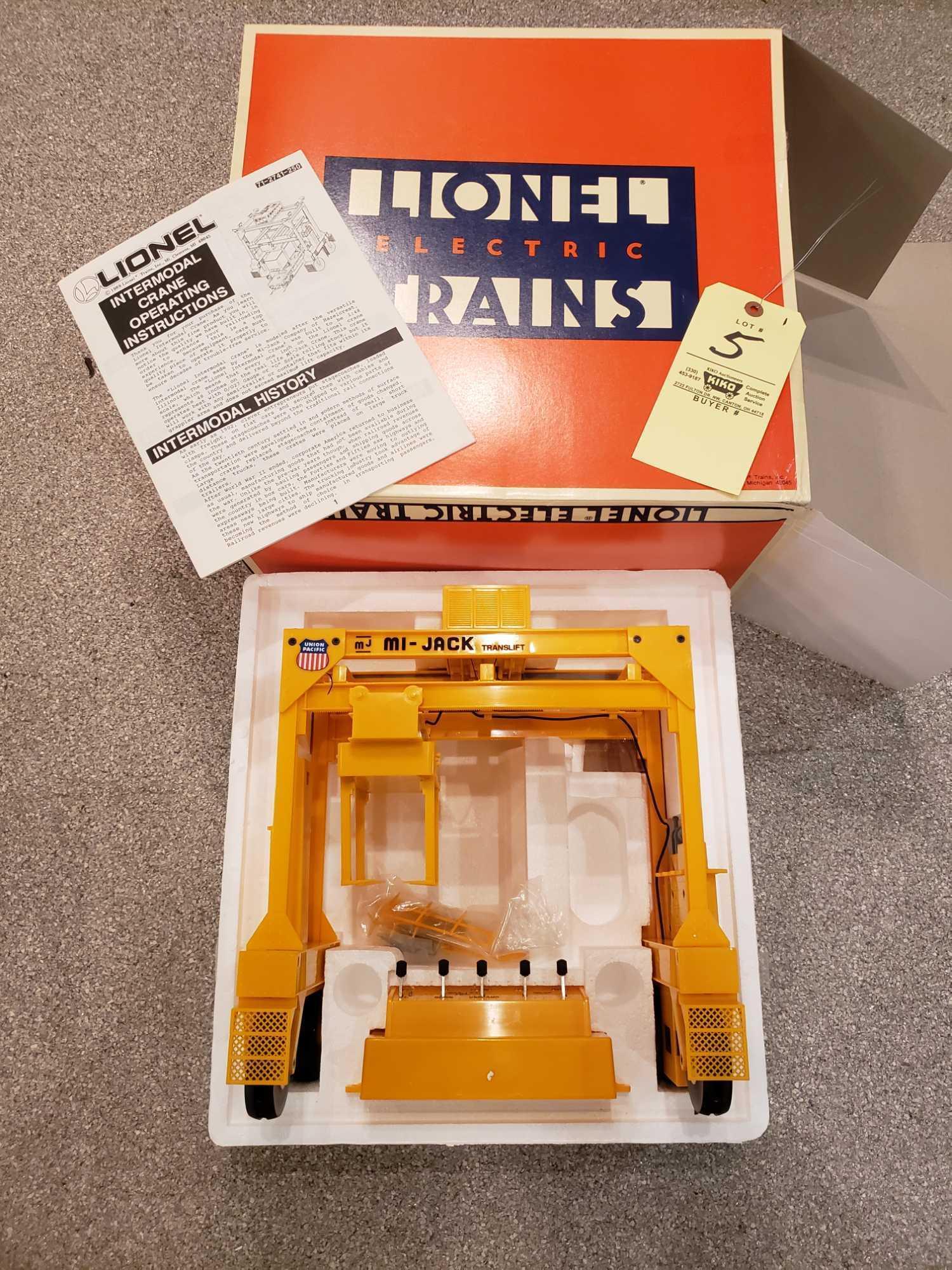 Lionel Intermodal Crane