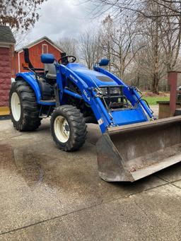 New Holland front-end loader tractor 16LA, 3pt hydraulic hook ups