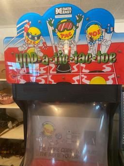 Hop a Tic-Tac-Toe Arcade Game
