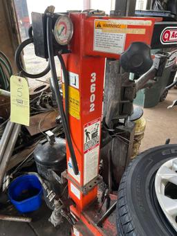 Accu-Turn 3602 Tire Changer