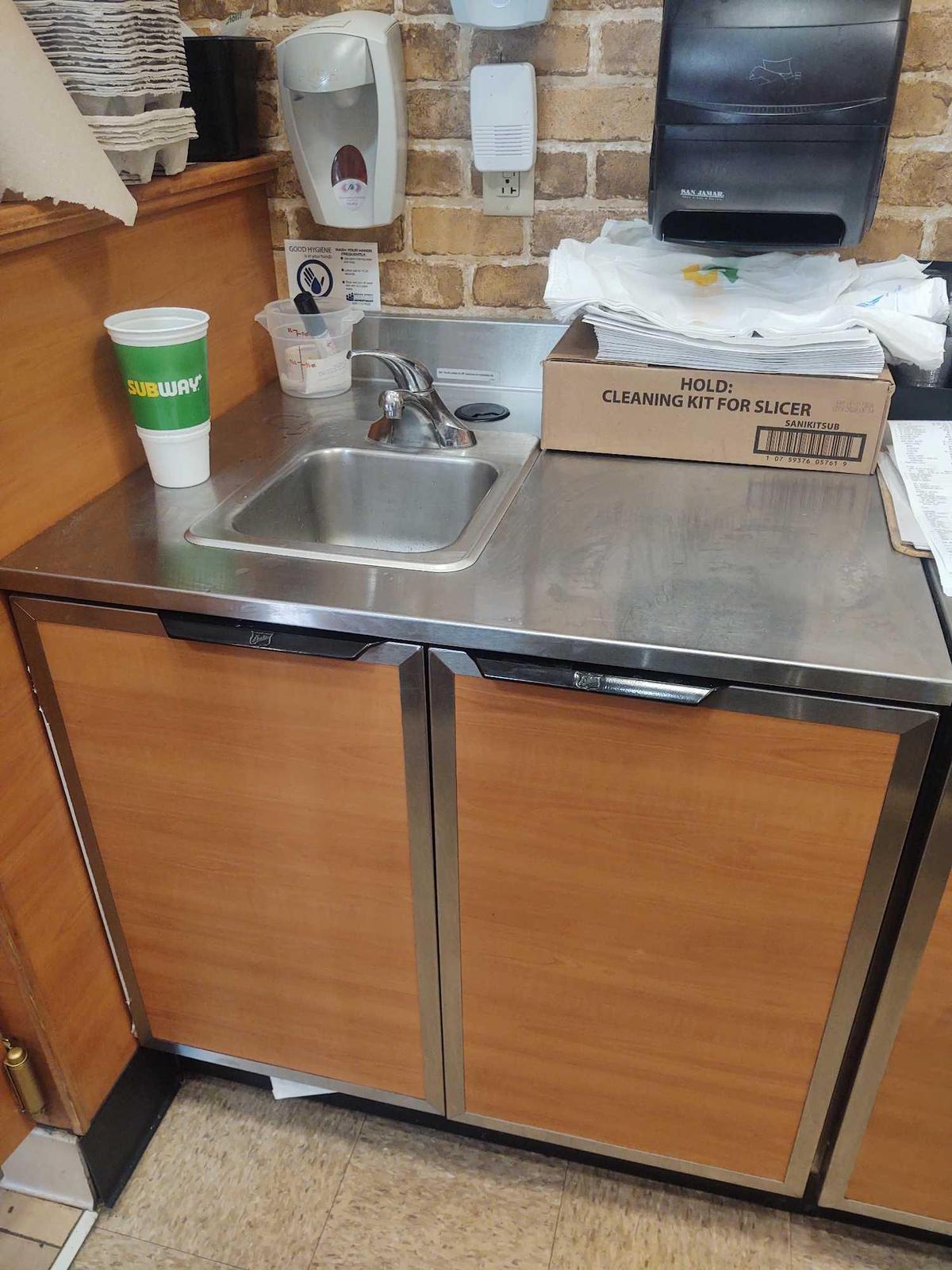 Duke Single Sink w/ Storage Cabinet