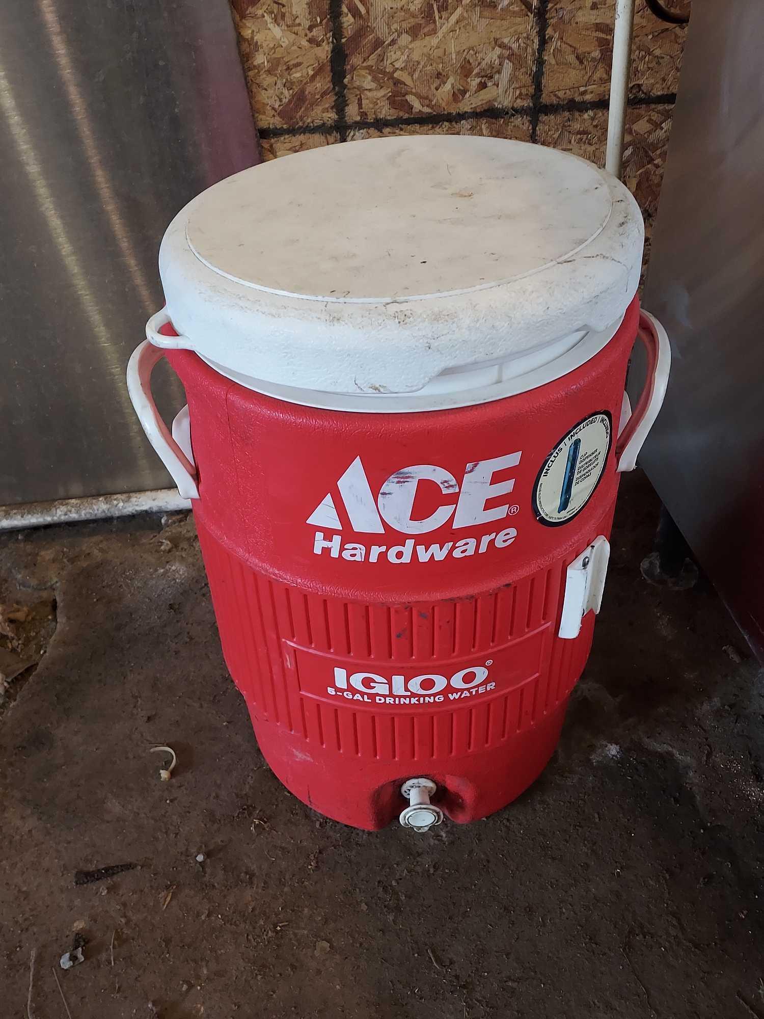 Manitowoc Q210 Ice Machine w/ Cooler
