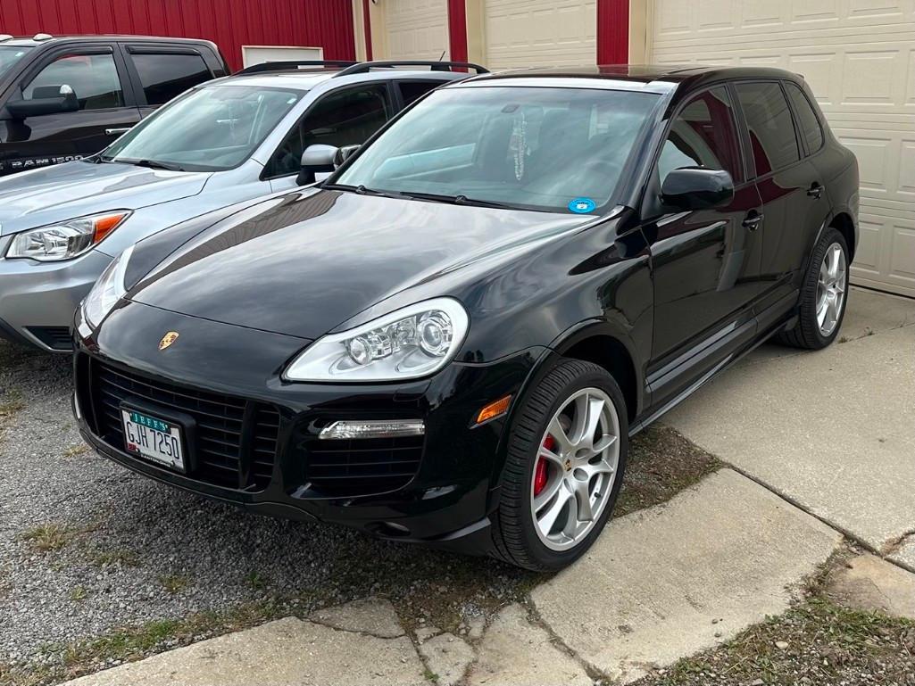 2010 Porsche Cayenne GTS