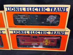 (4) Lionel Sante Fe Caboose and Chicagoland Railroad Club
