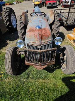 Ford 8N tractor, runs