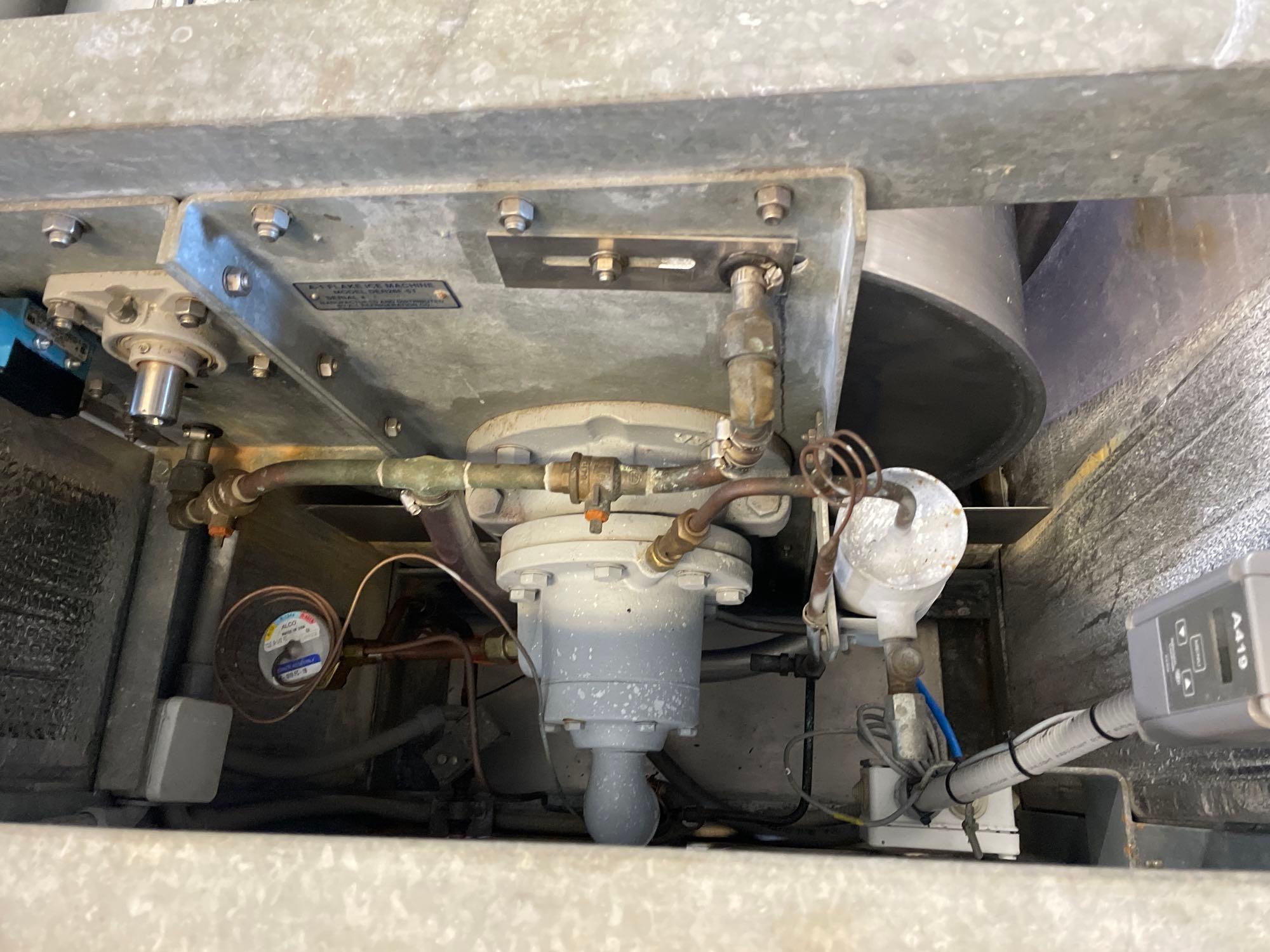A1 flake ice machine, Model DER26F-5T, with Thermatrol compressor