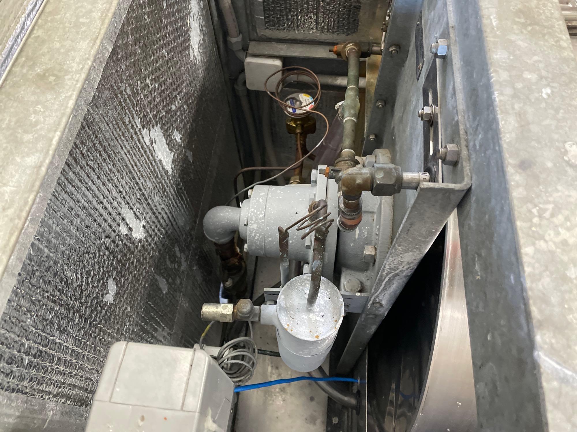 A1 flake ice machine, Model DER26F-5T, with Thermatrol compressor