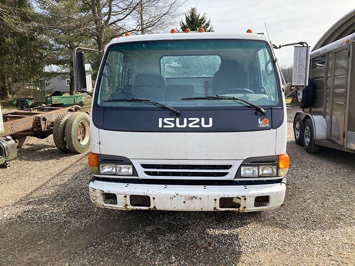 2001 Isuzu NPR cab over with 5.7 V8 EFI gas engine