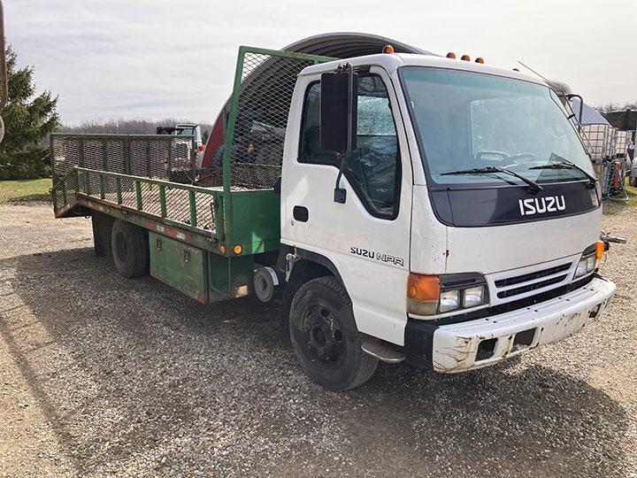 2001 Isuzu NPR cab over with 5.7 V8 EFI gas engine