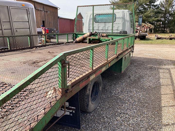 2001 Isuzu NPR cab over with 5.7 V8 EFI gas engine