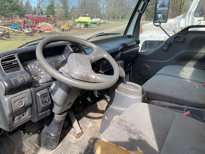 2001 Isuzu NPR cab over with 5.7 V8 EFI gas engine