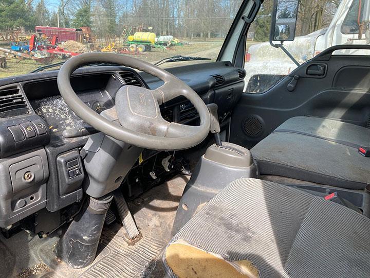 2001 Isuzu NPR cab over with 5.7 V8 EFI gas engine