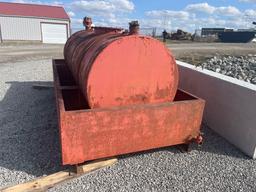 1000 Gallon Fuel tank with Containment