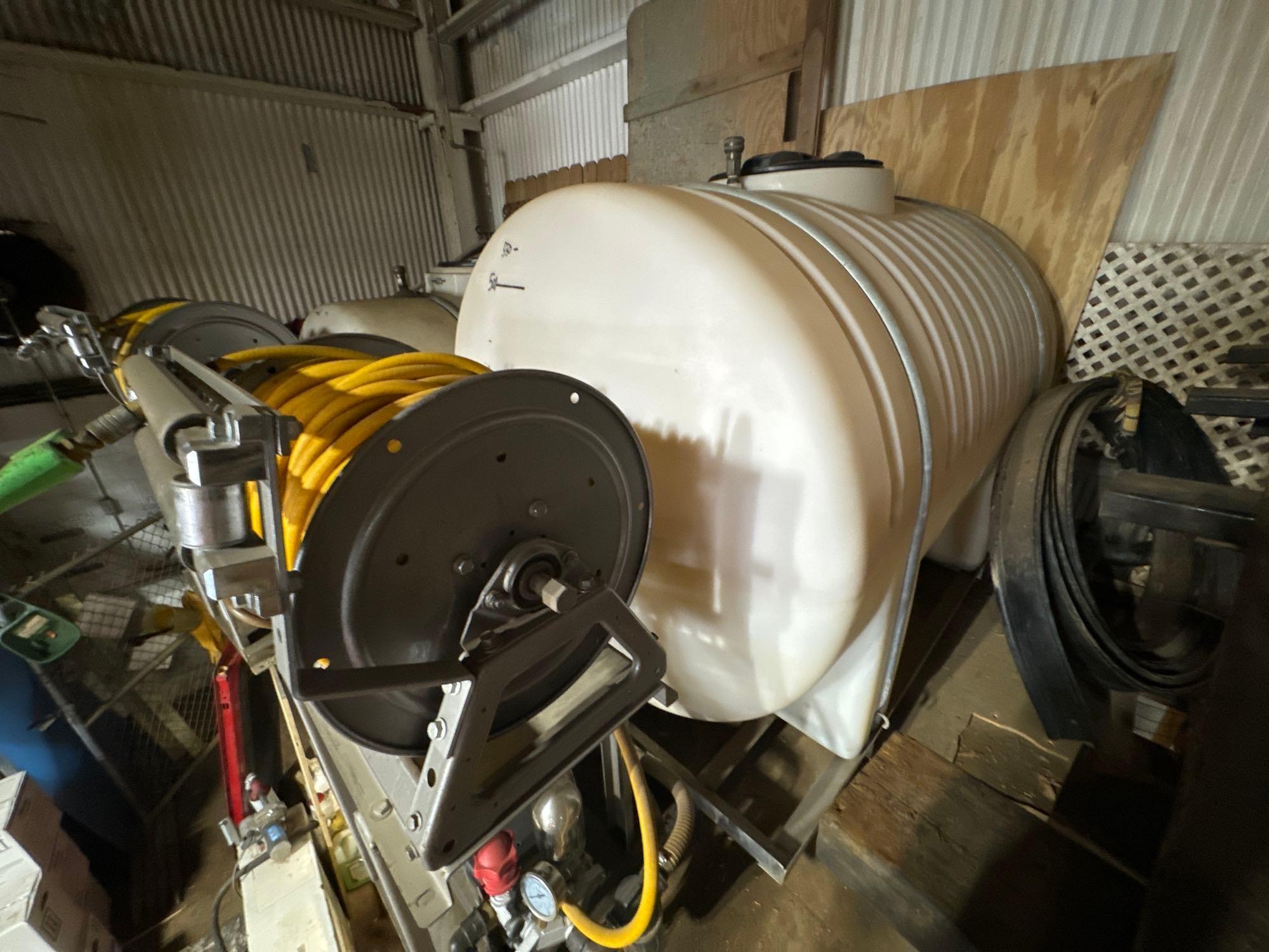 GNC 550 Gallon Sprayer with Honda Engine
