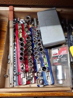 Large Assortment of Sockets & Ratchets