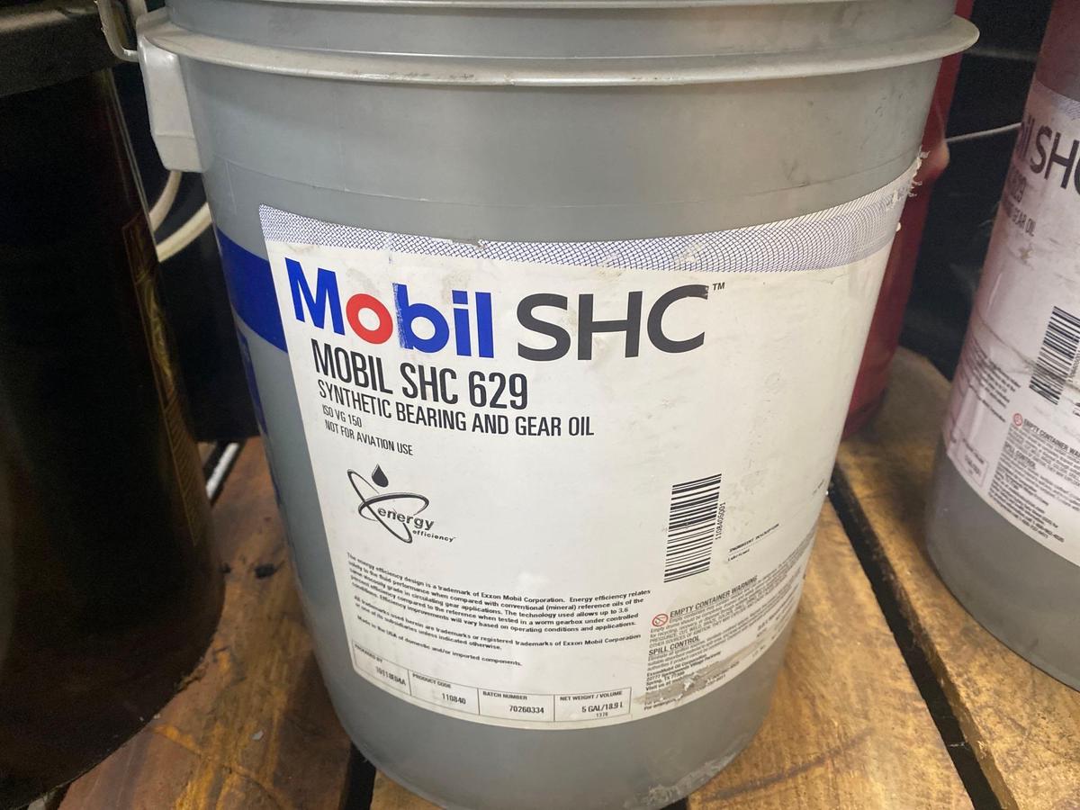 Mobil SHC 629 gear oil, 5 gal