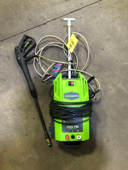 Pressure washer, 120V, working condition.