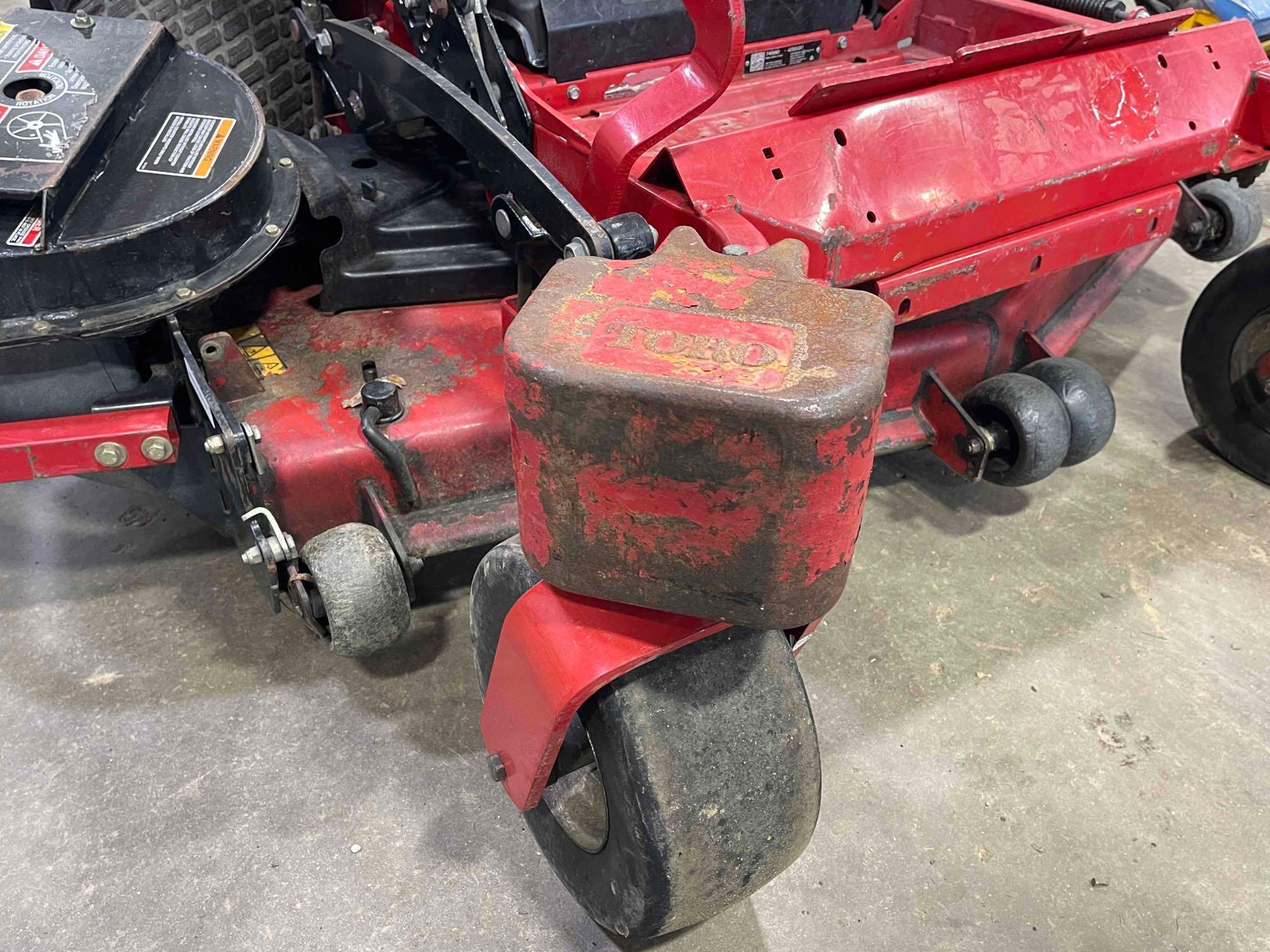 Toro Z Master riding mower, 60 inch, with vacuum bagger 1,691 hrs, runs