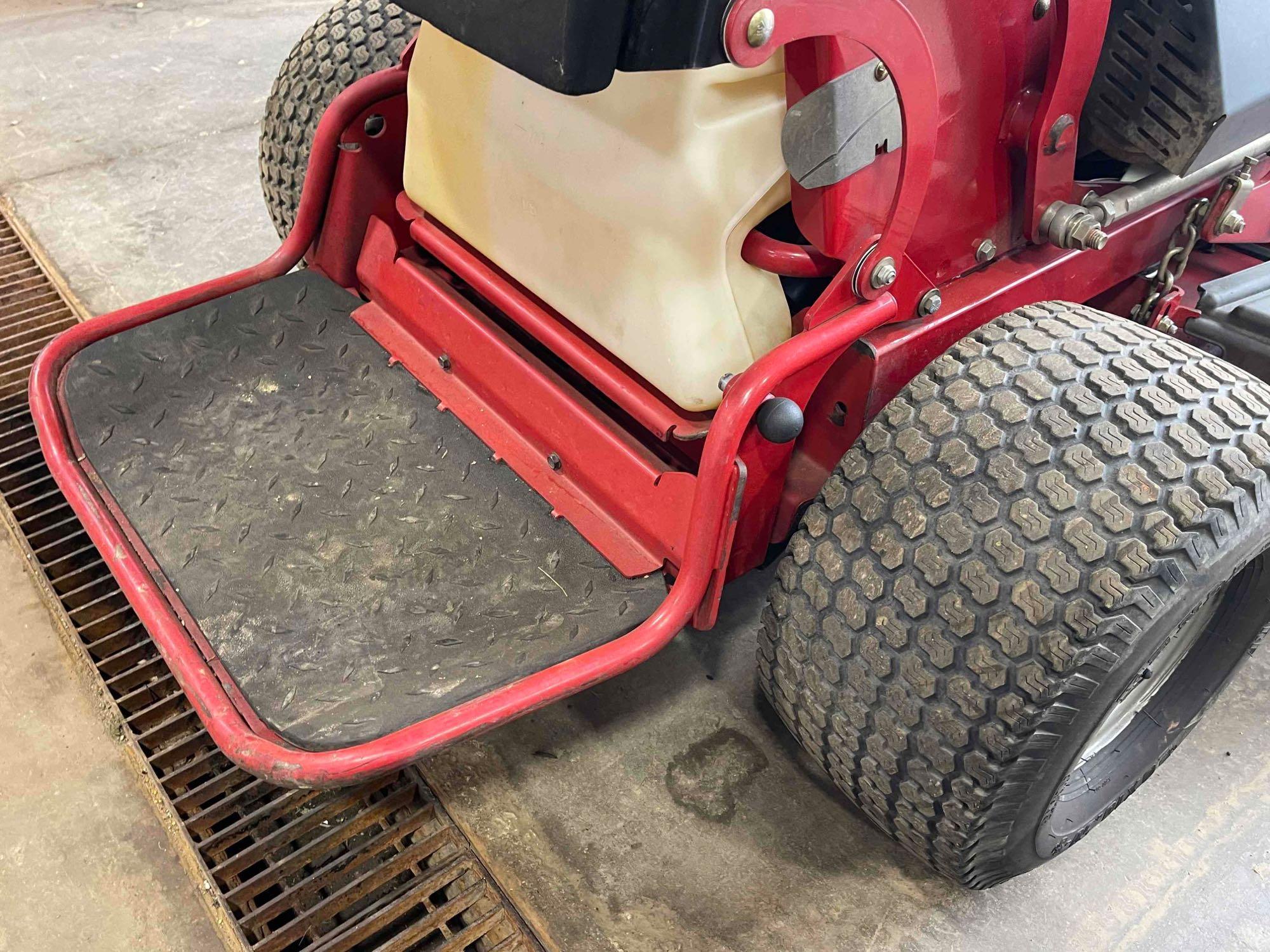 Toro Grandstand mower, 60 inch 1,747 hrs. runs