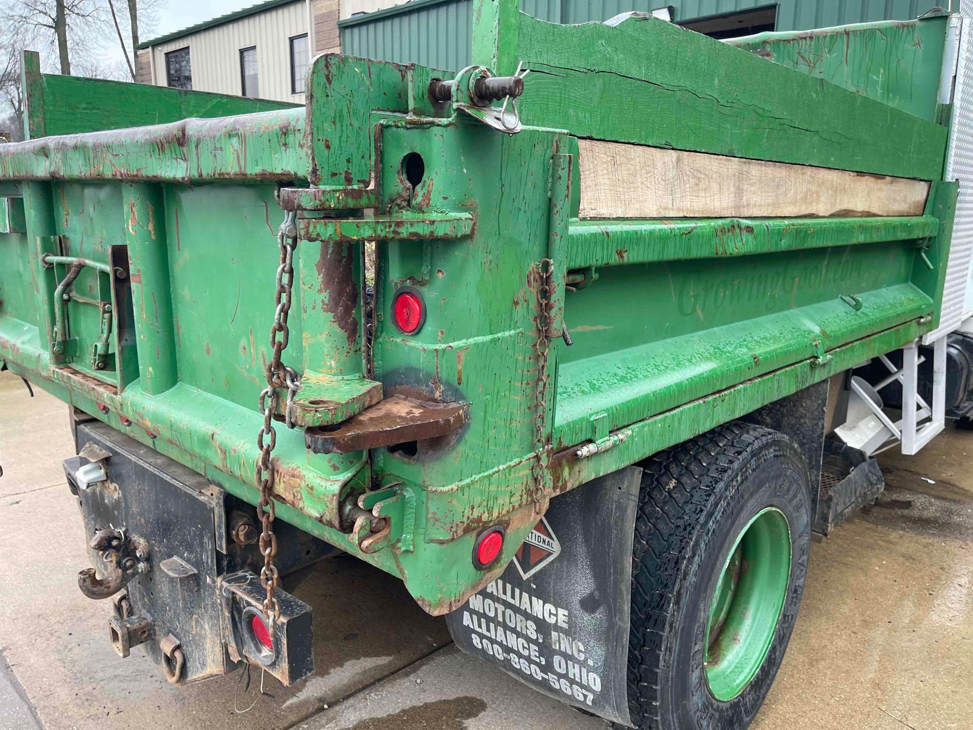 2001 International 4700 Dump truck, Diesel