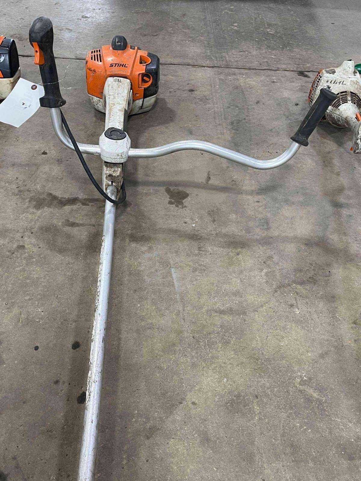 STIHL FS 360 C straight shaft with brush blade, runs