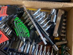 socket set - sockets - extensions - Allen wrenches