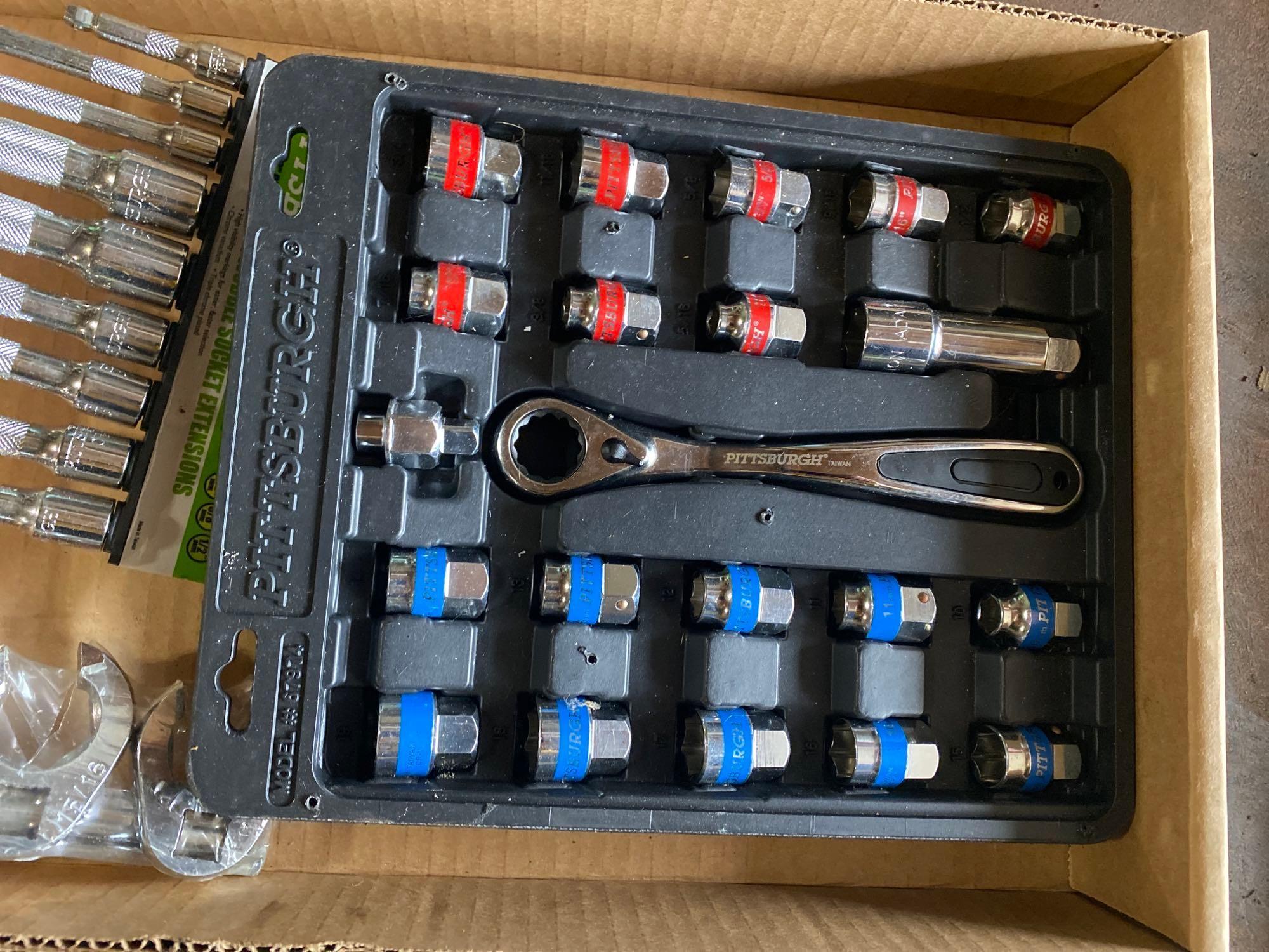 socket set - sockets - extensions - Allen wrenches