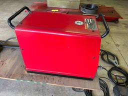 Lincoln Square Wave Tig 175 Welder with Cart and Peddle