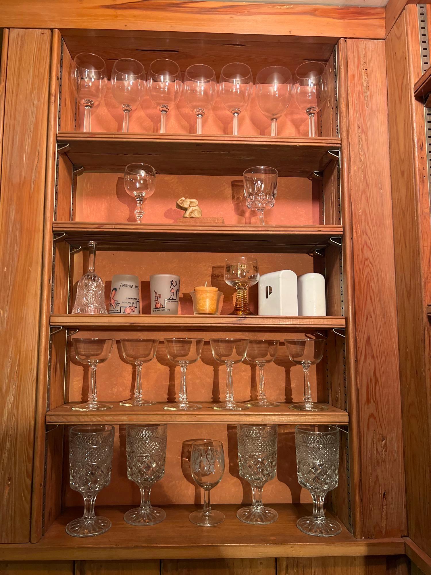 Bar Glasses, Mugs, Plastic Cups and Plates