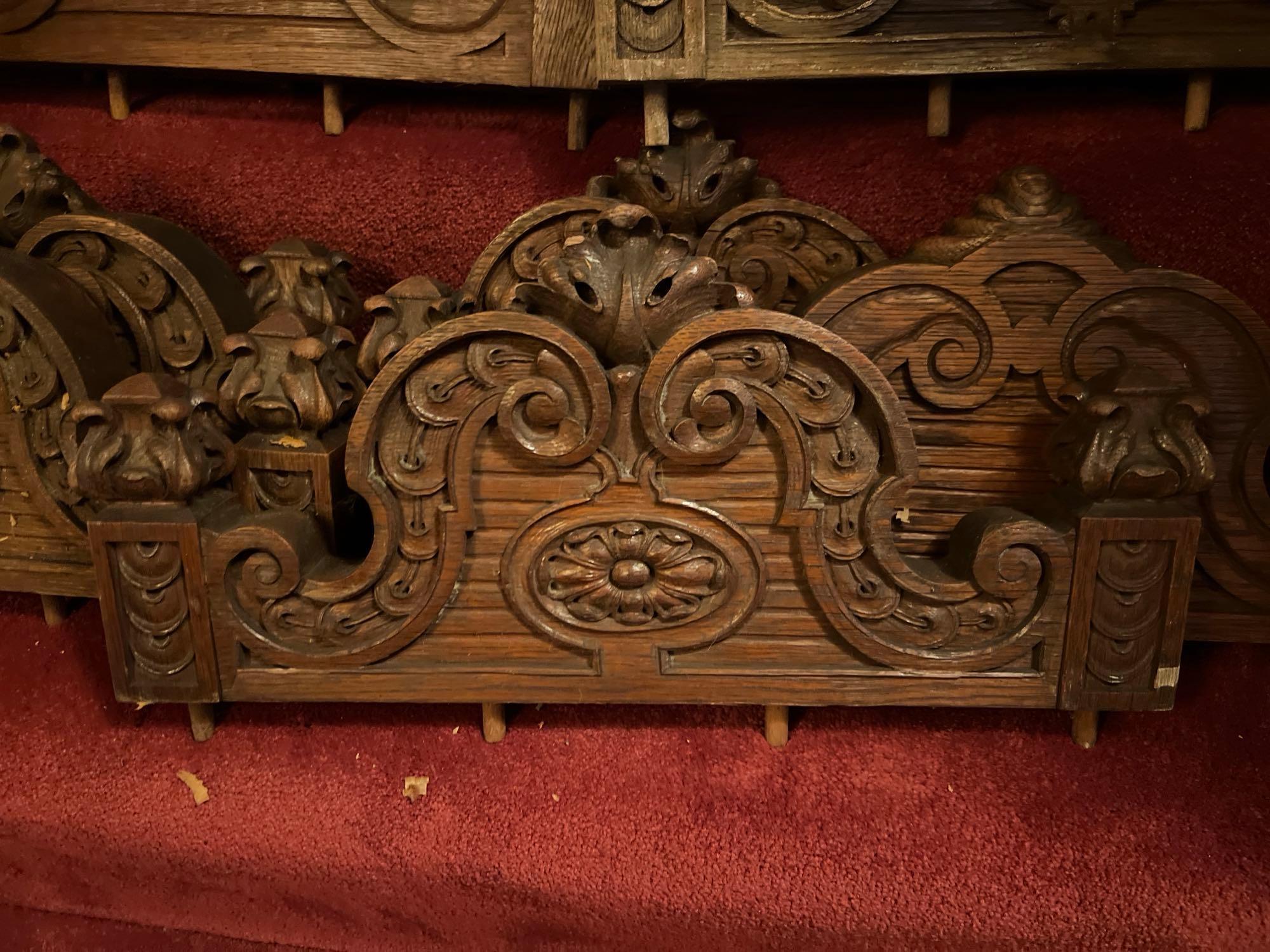 Late 1800s Heavily Carved Oak Dining Table with 10 Chairs