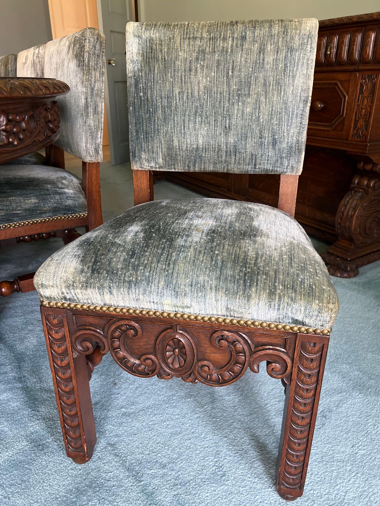 Late 1800s Heavily Carved Oak Dining Table with 10 Chairs