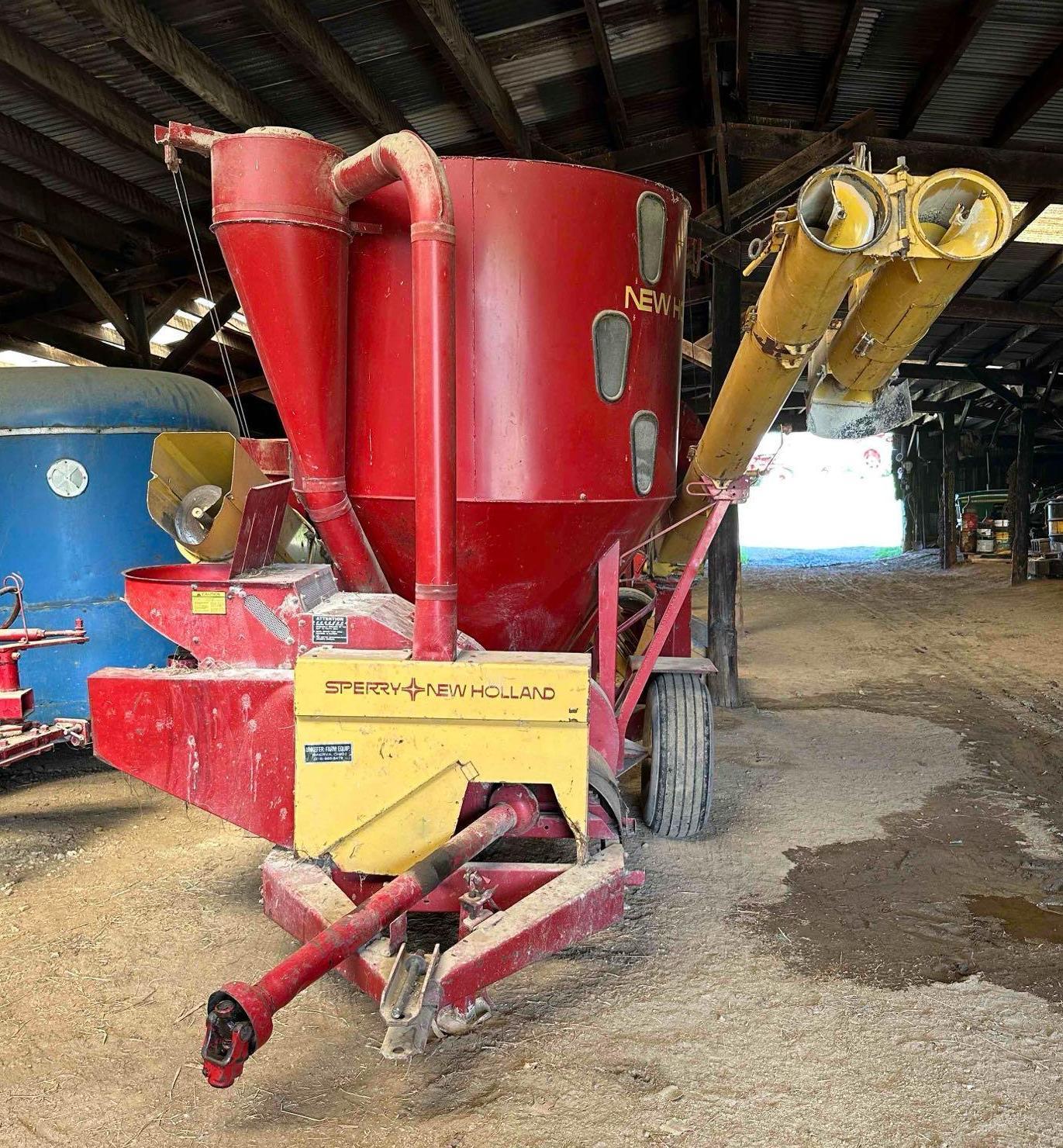 New Holland 355 Grinder Mixer w/extension auger