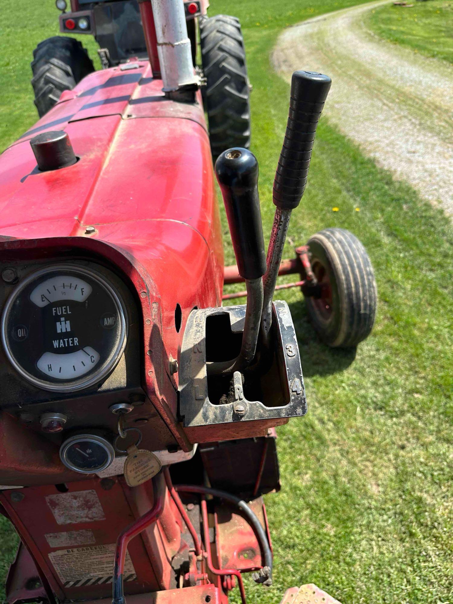 International 856 Diesel Tractor w/canopy. Dual remotes.