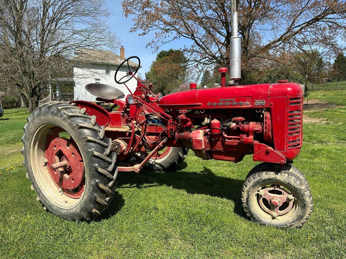 Farmall 200 Tractor