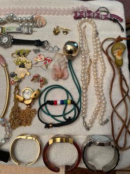 Costume Jewlery, Ladies Wrist Watches