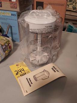 Pampered Chef Quik-Stir Pitcher NIB