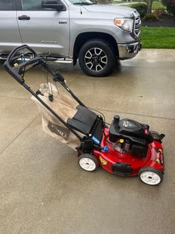 Toro Recycler 22in Self Propelled Push Mower with Electric Start