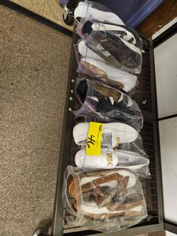 Lady's dress shoes, bid x 6