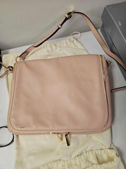 Gili leather purse