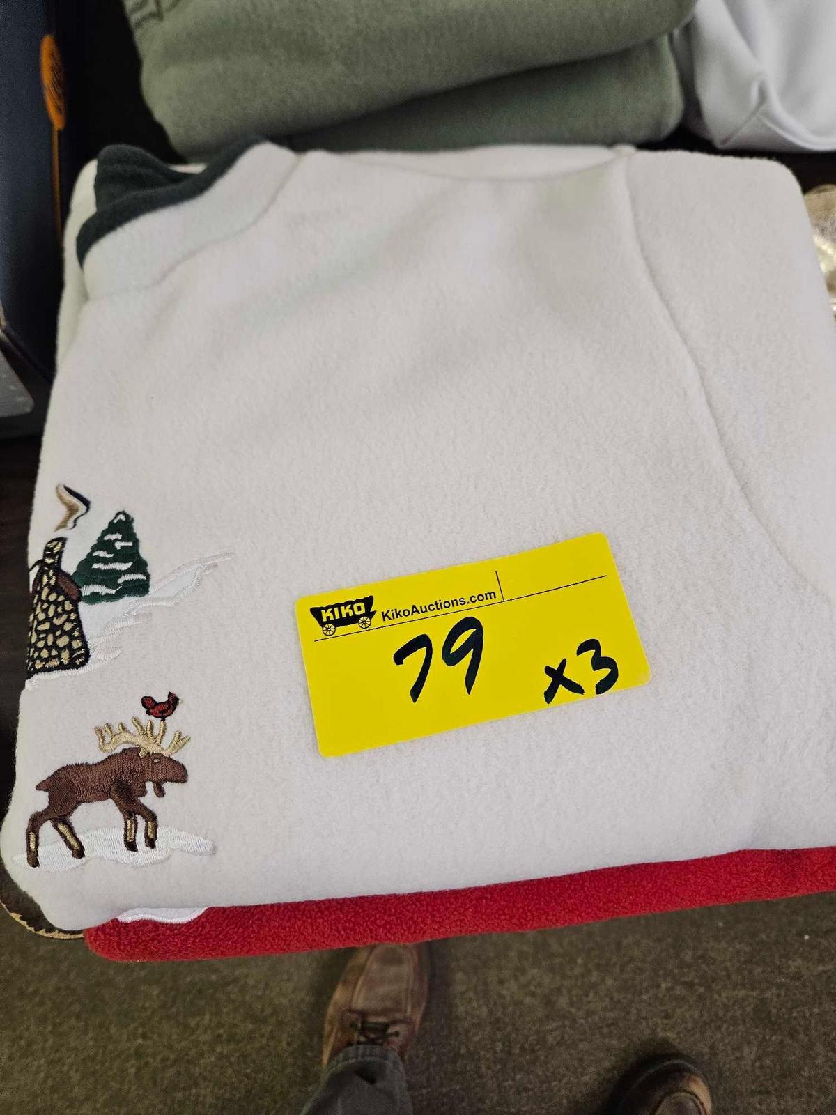 Lady's XL sweaters, bid x 3